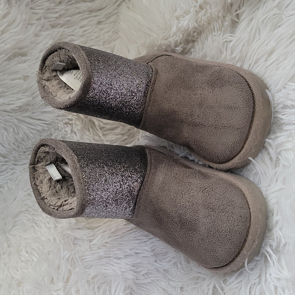 🚫SOLD.. Girls winter boots ❄